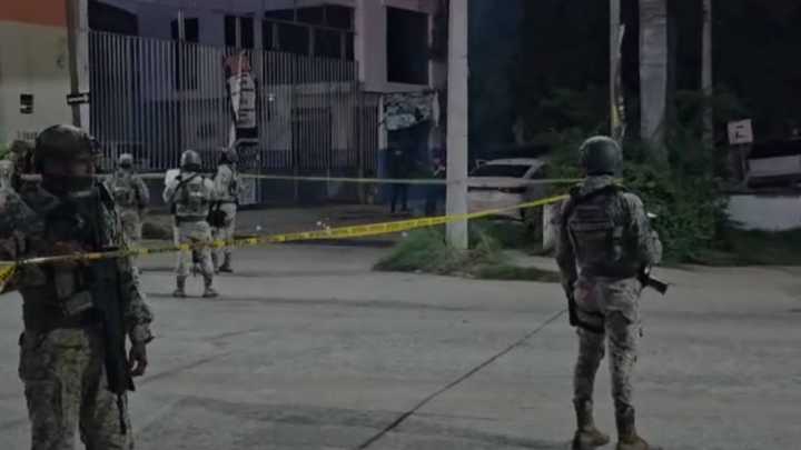 Grupo Armado Ataca a Balazos a Dos Hombres Frente a Restaurante en Culiacán