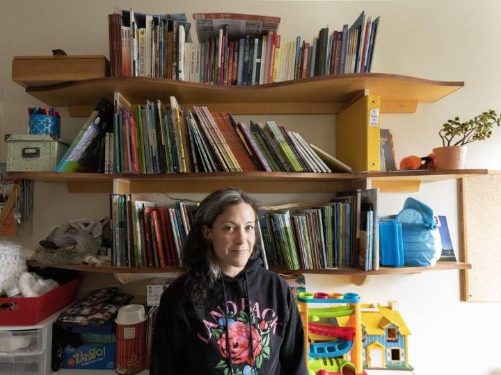 Raise-a-Reader: DTES program helps Aboriginal families read, connect