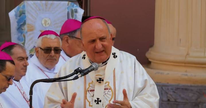 En la misa estacional, Cargnello pidió abrirse a los demás y advirtió sobre la autosuficiencia: "No podés creértela solo"