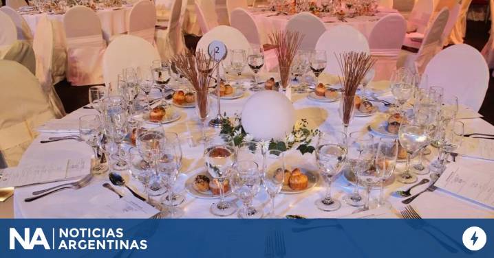 El menú del Martín Fierro, desde adentro: burrata entera, costilla 24 hs y los secretos de una moza