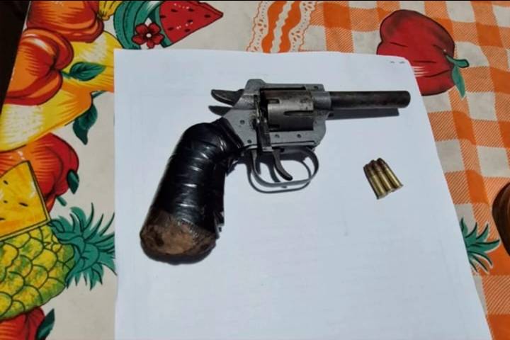 Allanamientos en Concordia: secuestraron cocaína, un revólver y detuvieron a dos personas