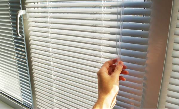Las alternativas modernas para las ventanas que desplazan a las persianas