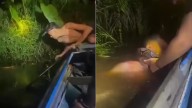 Se tiró a buscar un pez pero nunca se imaginó que abajo del agua lo esperaba una anaconda