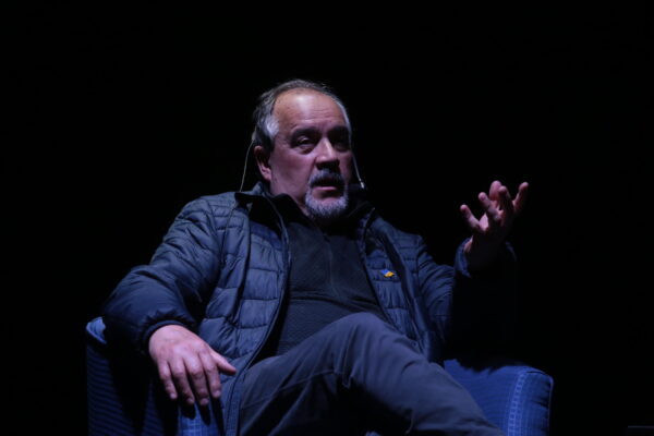 Escritor magallánico Ramón Díaz Eterovic obtiene el Premio Nacional de Literatura
