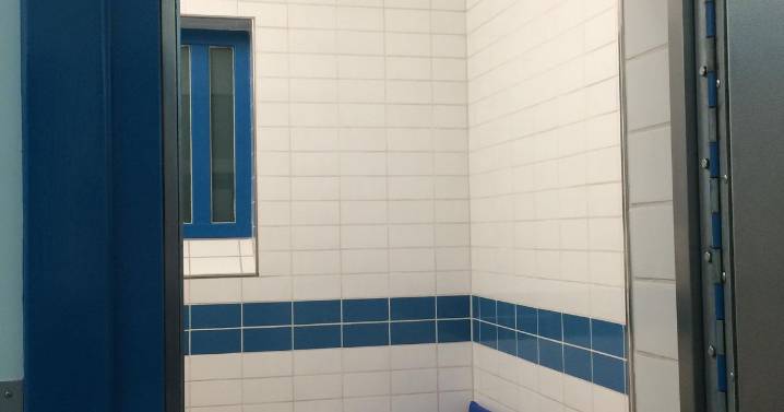 Police arrest two 'wanted men' in Hanley and Newcastle
