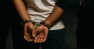 Varios cubanos entre los 12 acusados por red de tráfico de inmigrantes y fraude de asilo en EE.UU.