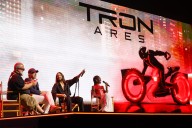 Jared Leto brilla entre las estelas de ‘Tron’ en la Comic