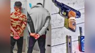 Circulaban armados en un auto robado, cayeron a una zanja y fueron detenidos
