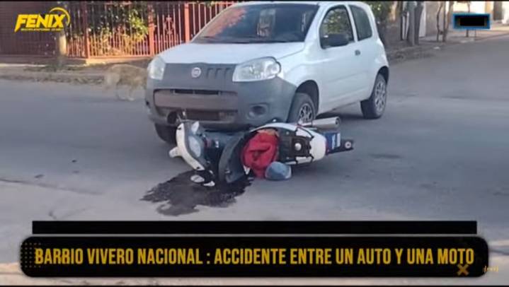 Accidente en barrio Vivero Nacional: Conductor de motocicleta con raspones