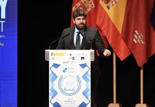 López Miras clausura los Premios Europeos de Economía Social que reconocen los planes de apoyo de la Región de Murcia a este sector