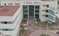 Mujer se hizo pasar por personal médico para intentar asesinar a un paciente del hospital general de Culiacán; fue detenida