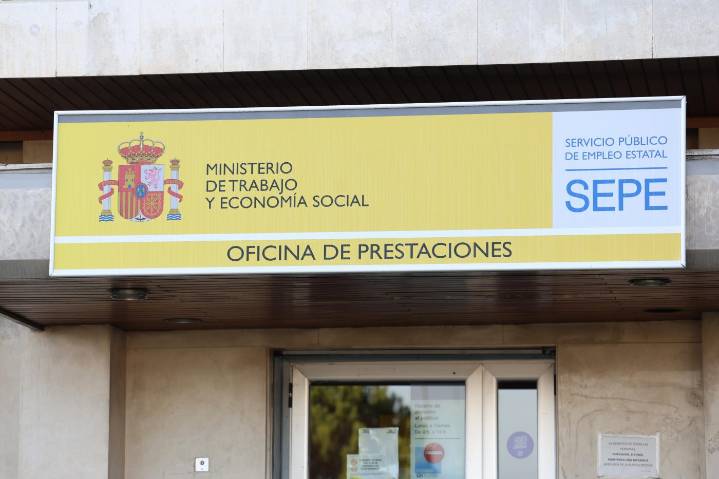 Sindicatos destacan "la fragilidad de un empleo a merced de los servicios"