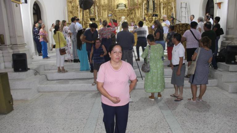 Laura ha ofrendado 40 años de su vida al servicio de la festividad de la Virgen del Rosario