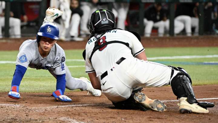 Dodgers close on another NL West title, hurting D