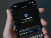 Avances de DeepSeek: la IA china aprende más cuando recibe recompensas humanas
