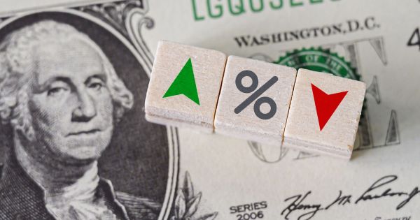 Riesgo radikuka, el dólar y las tasas de interés