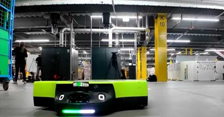 Robots are helping fill online orders ahead of the holiday retail rush. Find out how it will impact jobs