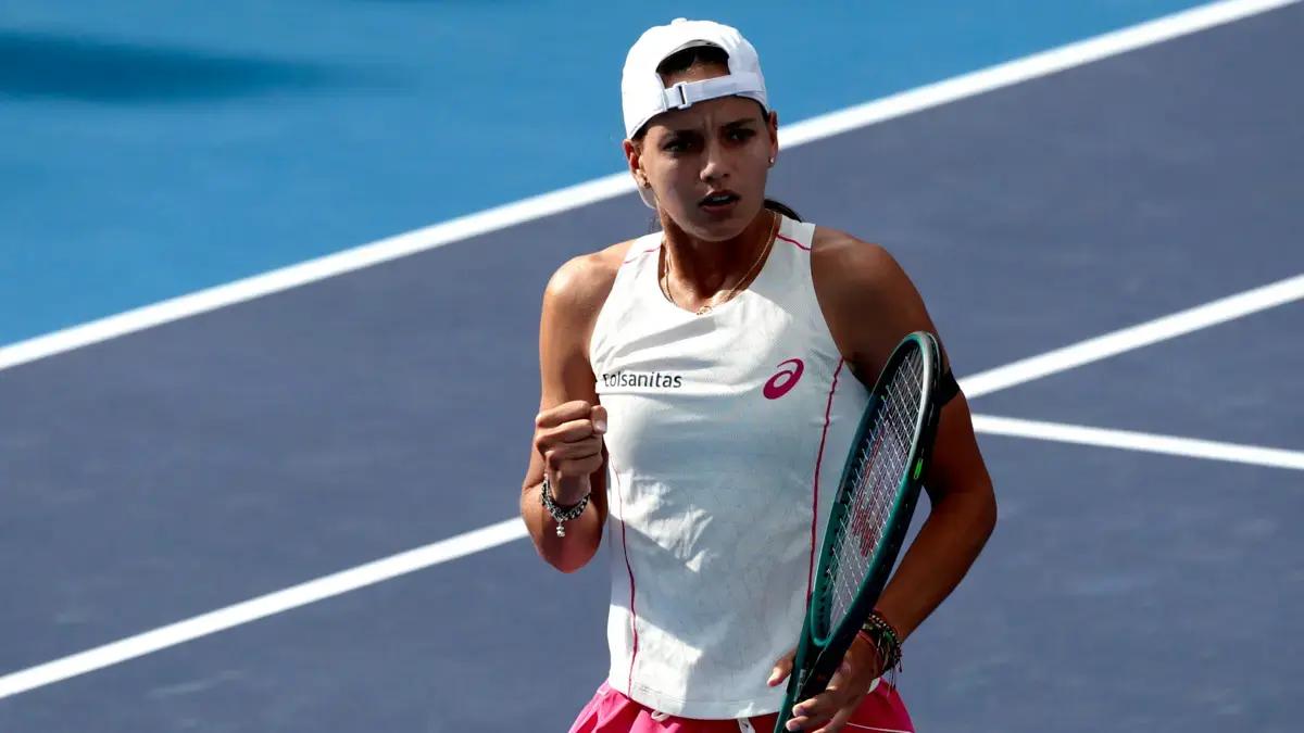 Emiliana Arango dio un paso clave hacia el mayor título de su carrera: clasificó a la final del WTA 500 de Guadalajara