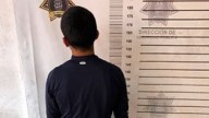 Video. Hombre roba figura de San Judas Tadeo del interior de una casa en colonia Óscar Flores Tapia, Saltillo