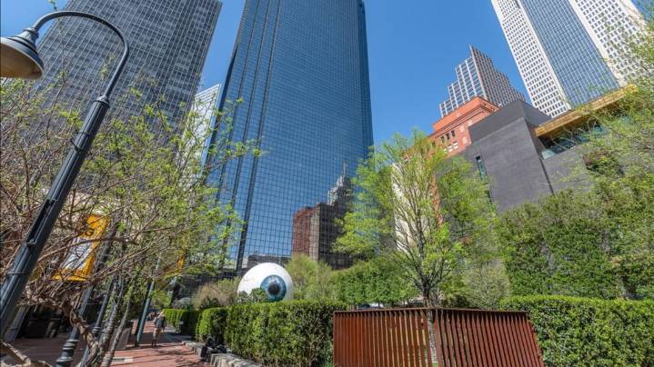 Santander Tower secures $132.5M loan for conversion