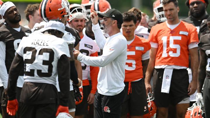 Kevin Stefanski reveals message to Browns after Jalen Carter spitting incident