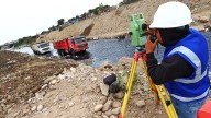 Gore Callao realiza limpieza del cauce del río Rímac que beneficia a 30,000 familias