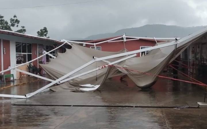Tras granizada, este viernes regresan a clases normales en escuelas de Totolac y Panotla