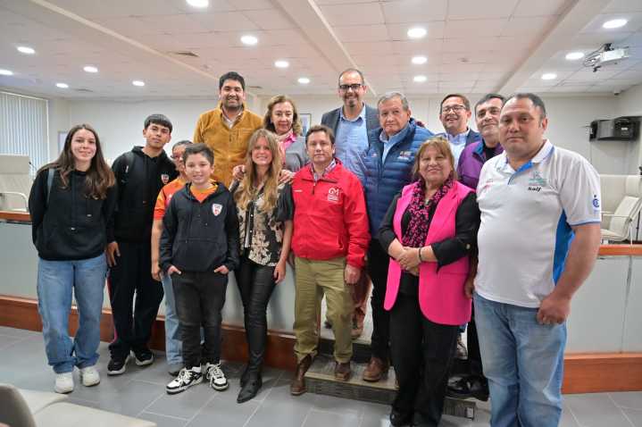 Maule impulsa a sus campeones: Gobierno del Maule asigna recursos a destacados deportistas de la región