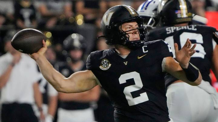 No. 20 Vanderbilt scores its most points in 107 years with 70
