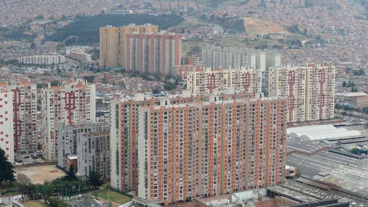 Fin del negocio para quienes viven en conjuntos residenciales: ahora se debe salir por las compras básicas