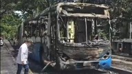 Esto se sabe, padre ejemplar: Entrega a su Hijo por Vandalizar un Bus del MÍO