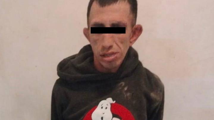 David 'N' es detenido por abusar sexualmente a su hijastro de 13 años en Ecatepec; vecinos lo retienen