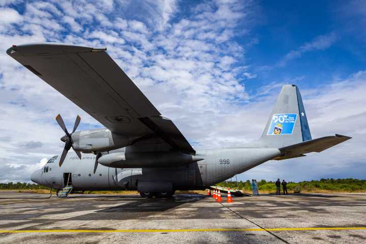 ¿Motín en la FACh?: Revelan que 20 uniformados fueron sancionados luego de negarse a despegar en vuelo a la Antártica