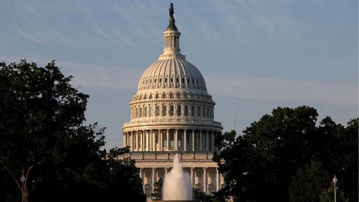 Trump, US Congress Leaders to Meet, Try to Avert Government Shutdown