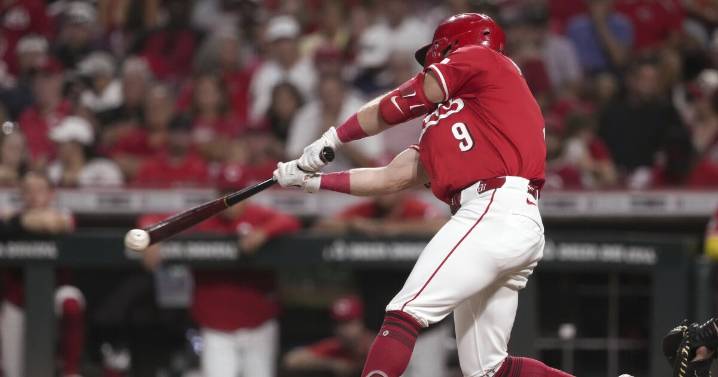 Springer goes deep twice as Blue Jays hold off Reds, 12
