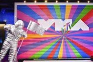 The MTV Video Music Awards are back. Taylor Swift and Beyoncé go head-to-head. Who will win? – Winnipeg Free Press