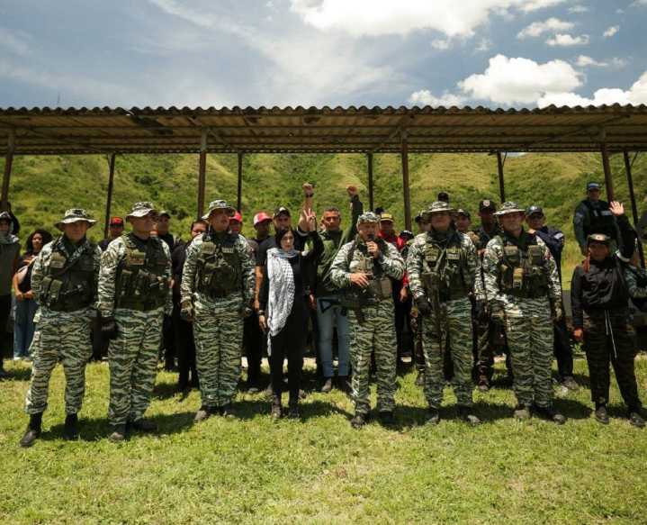 Ministro Diosdado Cabello: Venezuela tendrá una guerra de 100 años si pretenden entrar al país 13 de septiembre de 2025 | País Reafirmó el compromiso de los venezolanos con la defensa integral de la n