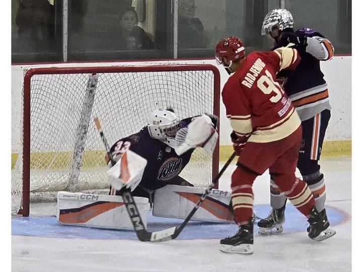 North Dundas Rockets open season with 8-5 win over Akwesasne Wild