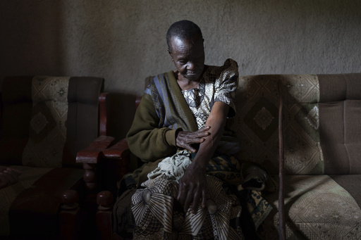 África enfrenta un aumento de casos de demencia. Las familias no saben qué hacer