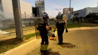 Un policía agrede a una mujer y desata la indignación durante las protestas en Francia