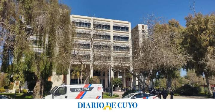 Nueva amenaza de bomba en el Centro Cívico: activaron el protocolo y evacuaron el lugar