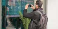 La brecha cambiaria roza el 10% y es la mayor desde abril tras la suba de los dólares financieros y el blue