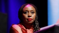 ‘La Amistad Femenina Es Casi un Acto Revolucionario’: Chimamanda Ngozi Adichie