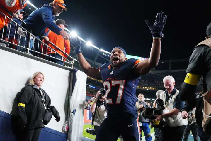 Broncos snap skid with 28-3 win over Bengals fueled by Dobbins' 100