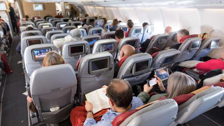 Growing budget airline axes all services at LAX after 17 years in favor of rival airport