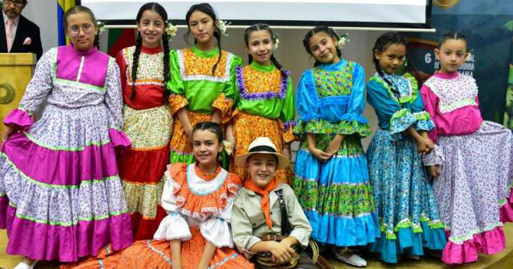 222 menores de Caldas exaltaron su talento interpretando música andina colombiana: son semillas andinas