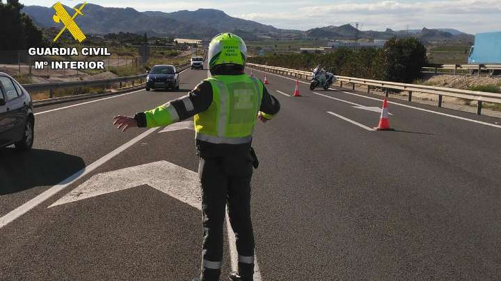 Pillado tras conducir borracho dos kilómetros en sentido contrario en la A