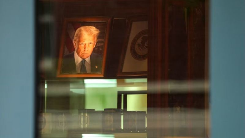Por qué la acusación contra Comey es diferente a la del Departamento de Justicia de Biden contra Trump