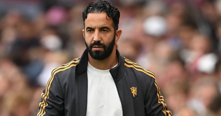 Man Utd urged to hijack Liverpool transfer and told target 'wouldn't say no'