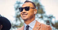 Steve Sarkisian Exchanges Close Moment With Daughter as His Son Awaits First Start for Texas Steve Sarkisian shares a touching moment with his daughter while his son still waits to take up the reins a